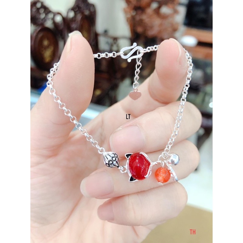 Lắc tay vừ chân hồ ly bạc