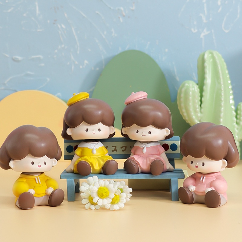 Decor Bàn Làm Việc Taplo Ô Tô Cặp Đôi Búp Bê Lắc Đầu Siêu Cute - Phụ Kiện Trang Trí Xe Hơi Bàn Học Hitechlife Cao Cấp
