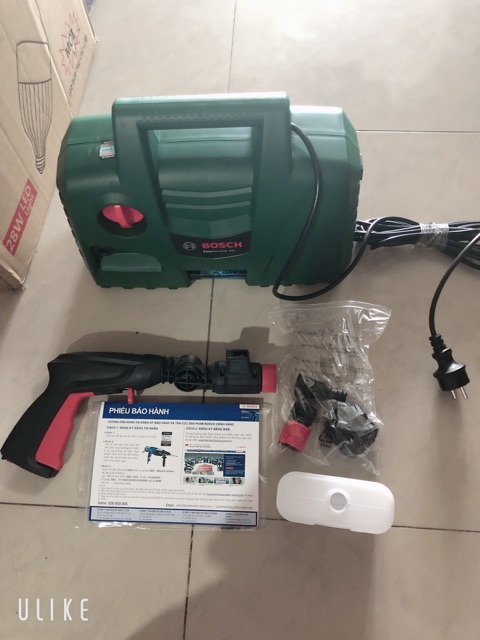 Máy xịt rửa xe Bosch EasyAquatak AQT 100