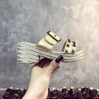 DÉP XUỒNG ĐẾ CAO NỮ