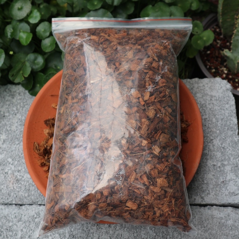 Xơ dừa cục Nostiplant COCO CHIP size 1cm đã qua xử lý chát, kháng nấm túi 2L