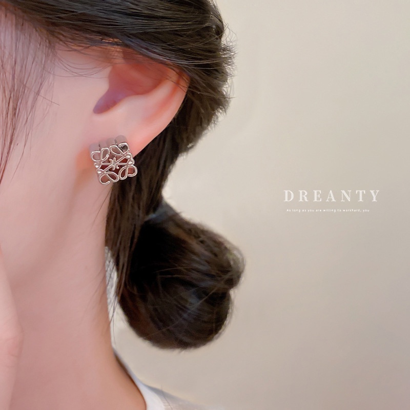 Bông Tai Mạ Bạc Họa Tiết Thổ Cẩm Kiểu Dáng Đơn Giản Phong Cách Mới