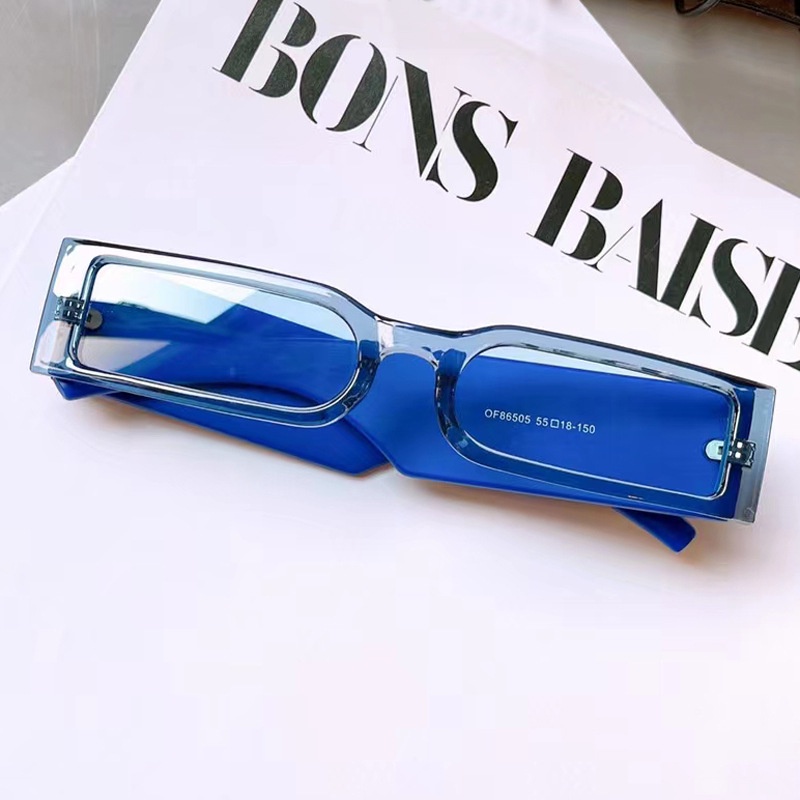 Kính mát gọng đen phong cách cổ điển cho nam nữ