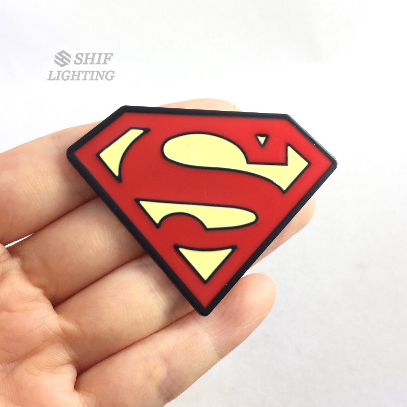 Logo 3D hình SUPERMAN trang trí xe bằng kim loại