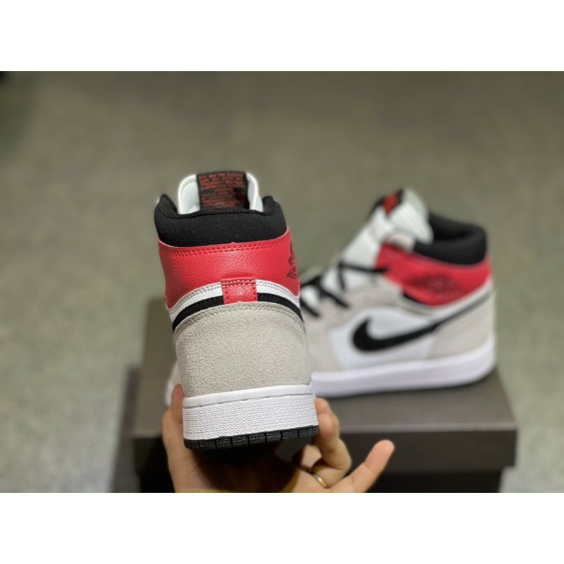 [Xả] [SneeKeezz] Giày thể thao AIR JORDAN 1 Retro High Light Smoke Grey xám tai đỏ cao cổ [Sẵn Hàng] " : ,