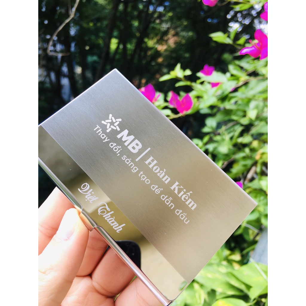 VÍ ĐỰNG DANH THIẾP KHẮC LOGO NGÂN HÀNG MB BANK THEO YÊU CẦU.
