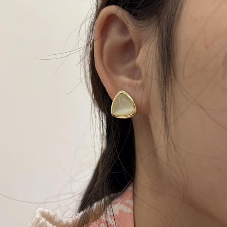 Bông tai hình tam giác đính đá nhân tạo sang trọng hoa tai bạc s925 thời trang Hàn Quốc, June Accessories