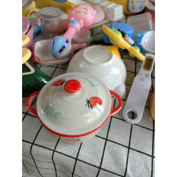 Bát sứ có nắp cho bé ăn dặm hoạ tiết xinh xắn