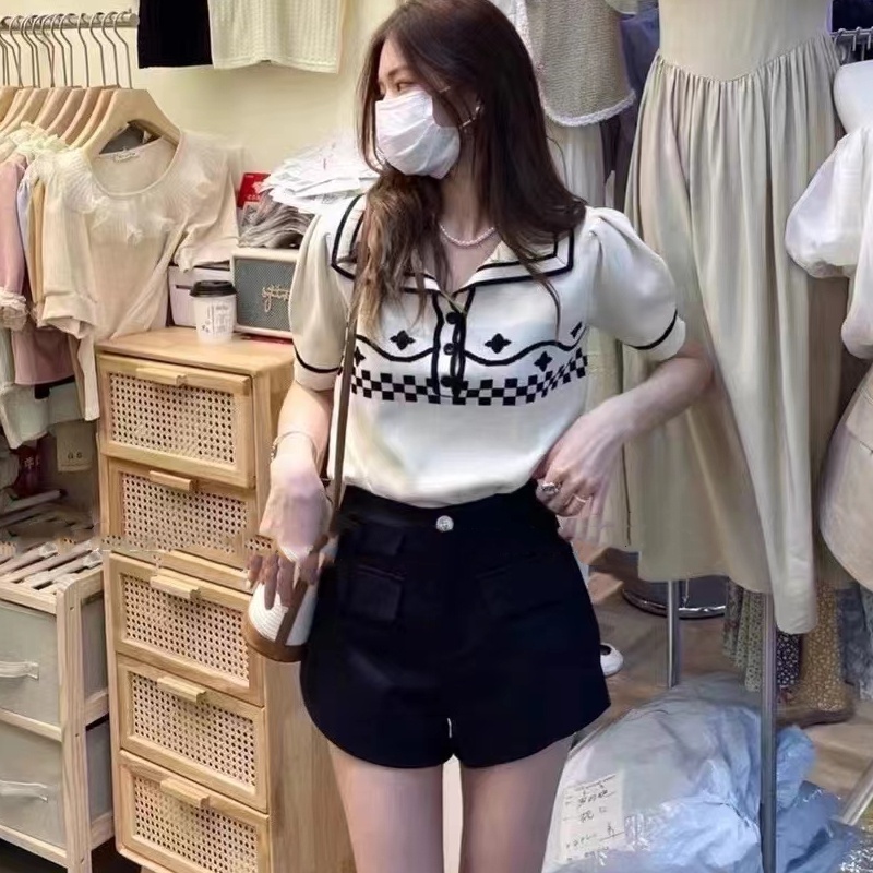 Áo Kiểu Cổ Chữ V Lưng Cao Phong Cách Thời Trang Retro Mùa Hè 2022
