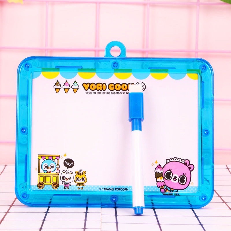 [Đồ chơi học tập] Bảng trắng kèm bút lông Subeokiss mặt sau có bảng chữ cái cho bé