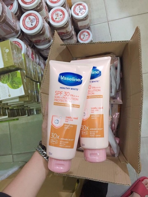 DƯỠNG TRẮNG VASELINE 3X- 10X- 50X TUÝP TO 320ML | BigBuy360 - bigbuy360.vn