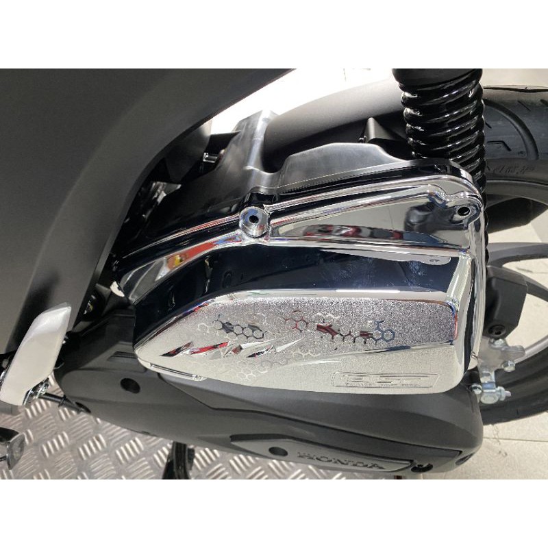 Ốp trang trí Vision crom 2023-2021