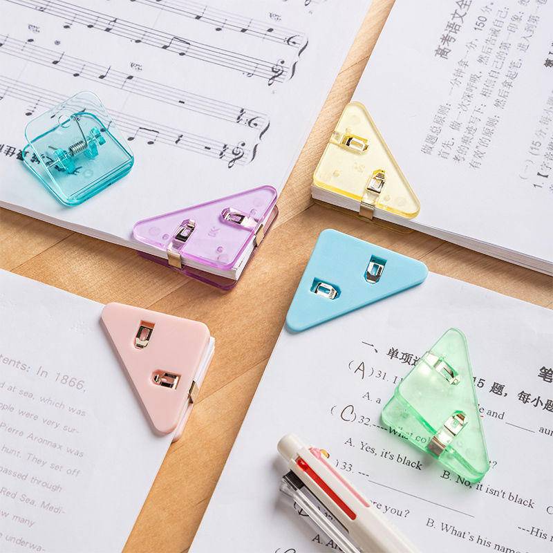 ⭐ iLado ⭐ 【5 PCS】 Kẹp tài liệu mini Tam giác kẹp giữ Kẹp Bướm kẹp nhựa Văn phòng phẩm nhiều màu trong suốt màu đặc Học Sinh kẹp giấy đồ dùng học tập Acrylic Tiện Dụng Cho Học Sinh cho trường học văn phòng dễ thương