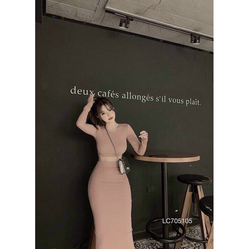 Set áo thun croptop tay dài + chân váy