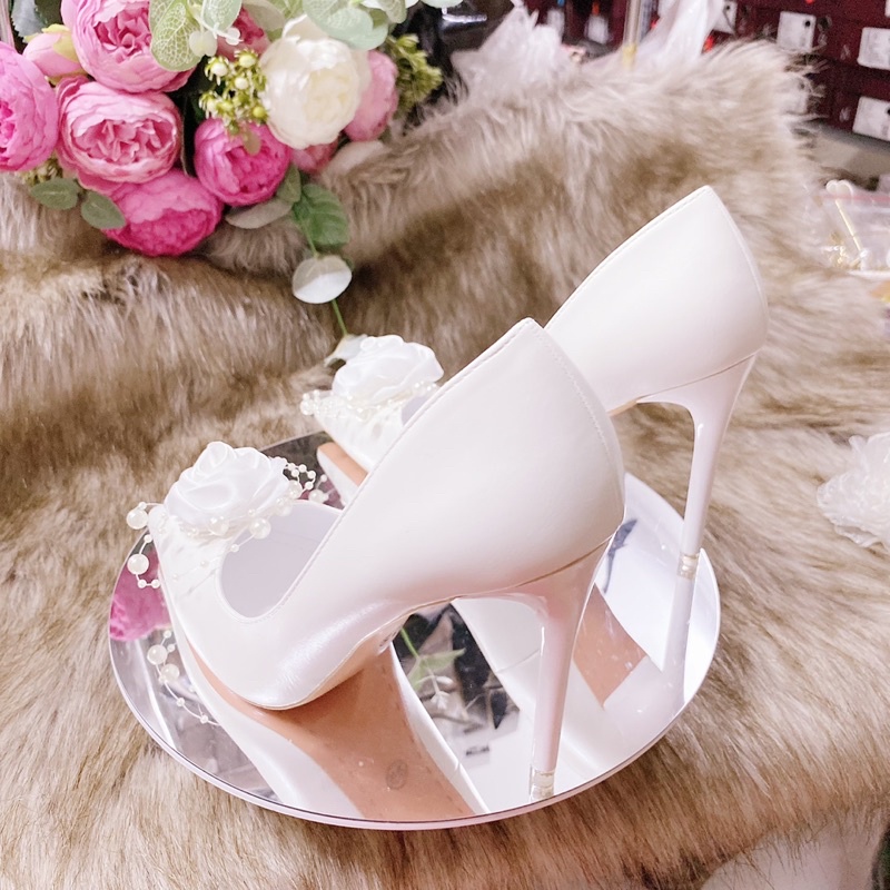 GIÀY CƯỚI THIẾT KẾ HOA HỒNG PHỐI NGỌC CÓ SẴN (là mẫu tkế thủ công vui lòng chắc chắn trước khi đặt hàng)