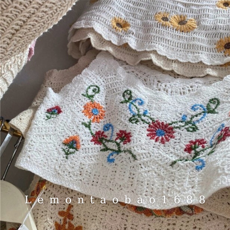 Áo 2 dây thêu hoa dệt kim croptop có thể mặc bên ngoài