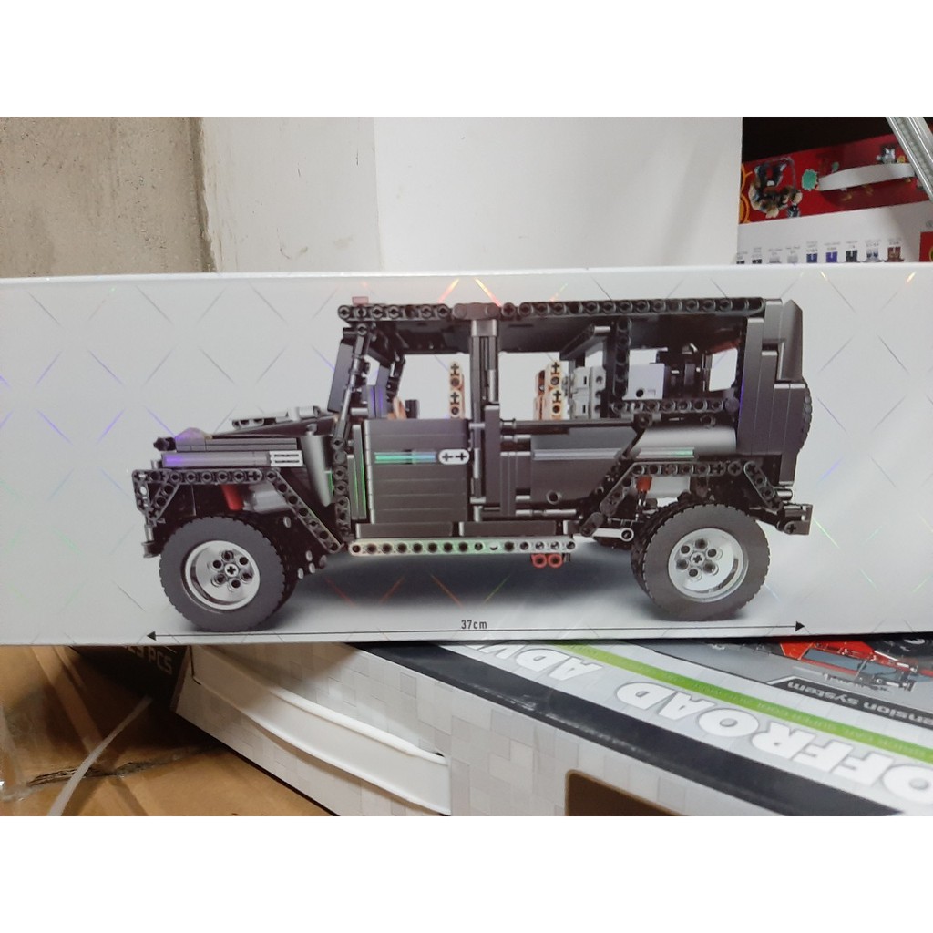 Lắp ghép Mô hình xe oto vượt địa hình màu đen mouldking 13070 có động cơ và điều khiển từ xa