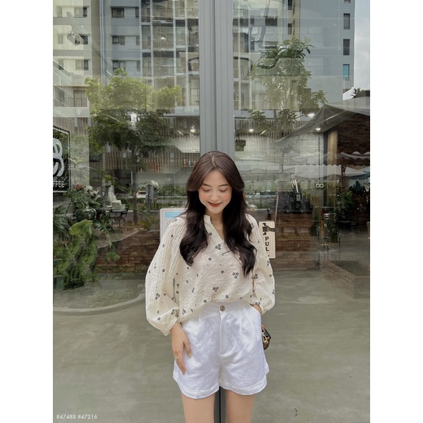 ÁO KIỂU CỔ TRỤ V CHIẾT TAY PHỒNG  - QUẦN SHORT VẢI QC CHIẾT 2 LI 1 NÚT LẬT LAI LINEN