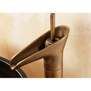 Vòi lavabo nóng lạnh, kiểu thác nước, vật liệu đồng thau