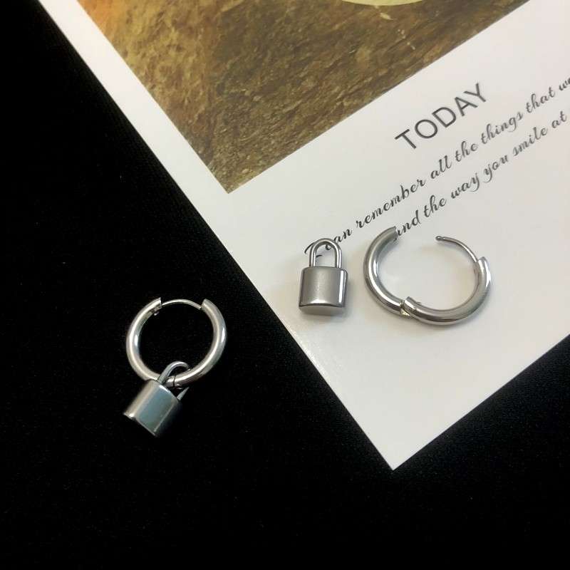 Khuyên Tai Thép Titan Hình Ổ Khóa Thời Trang Cho Nữ