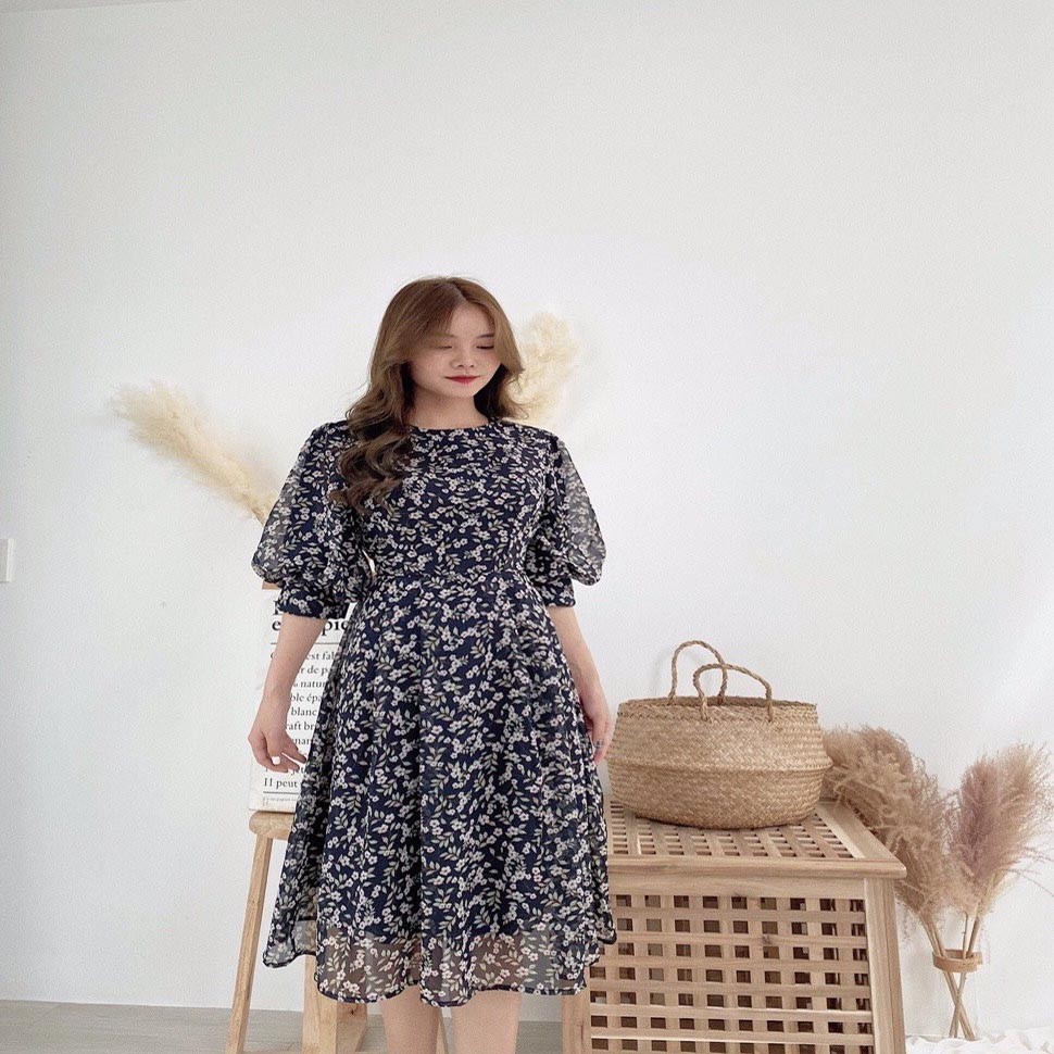 Váy hoa nhí nền đen tay lỡ dáng dài