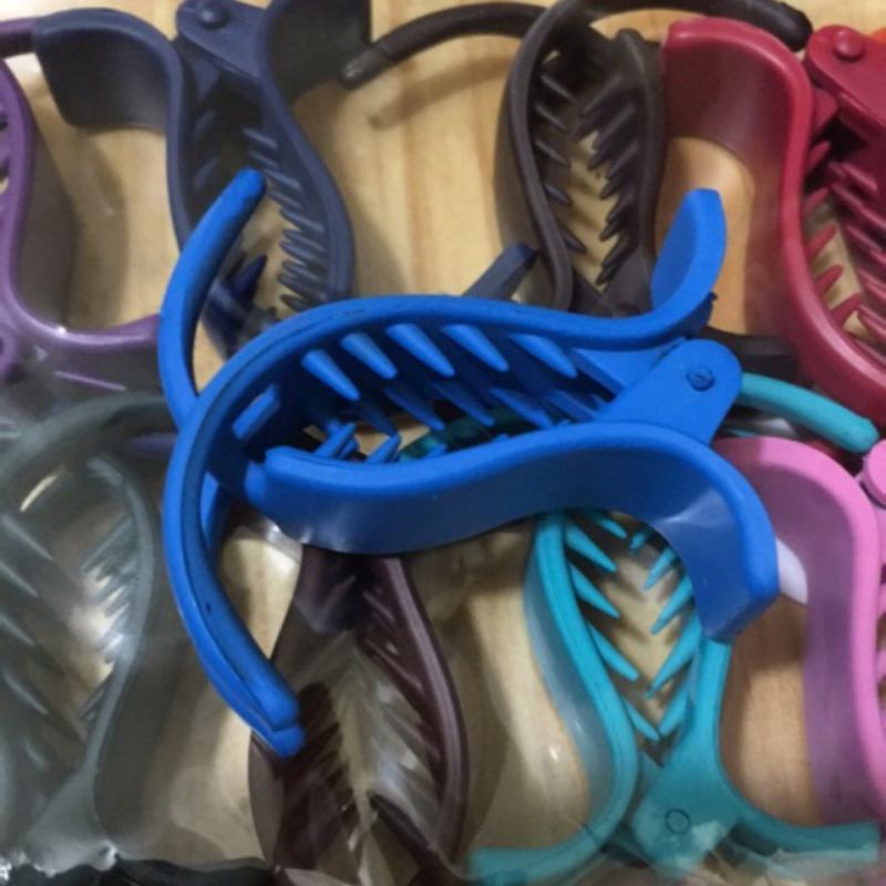 1Kẹp gắp 3 răng loại nhỏ (màu ngẫu nhiên)