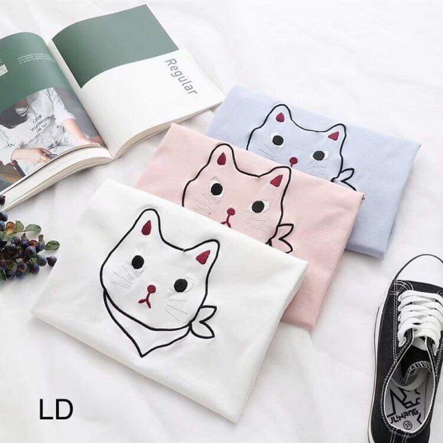 Áo phông mèo đeo khăn cổ LDU0619