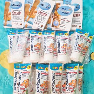 Kem đánh răng và bàn chải