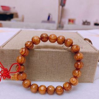 Vòng gỗ nu huyết long