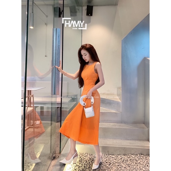 Đầm Sát Nách Nút Sau