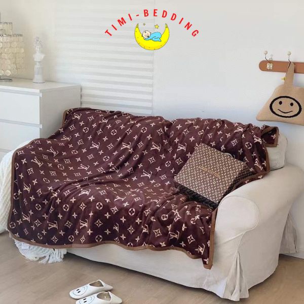 Chăn mền lông tuyết cho bé thương hiệu LV ấm áp, thoáng mát kích thước 1,5x2m – Timibedding