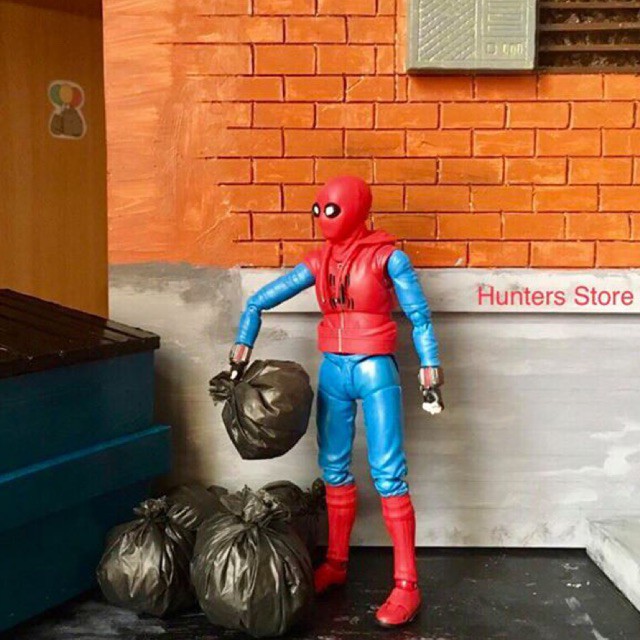 Mô hình Spider Man Homemade Suit Shf Homecoming