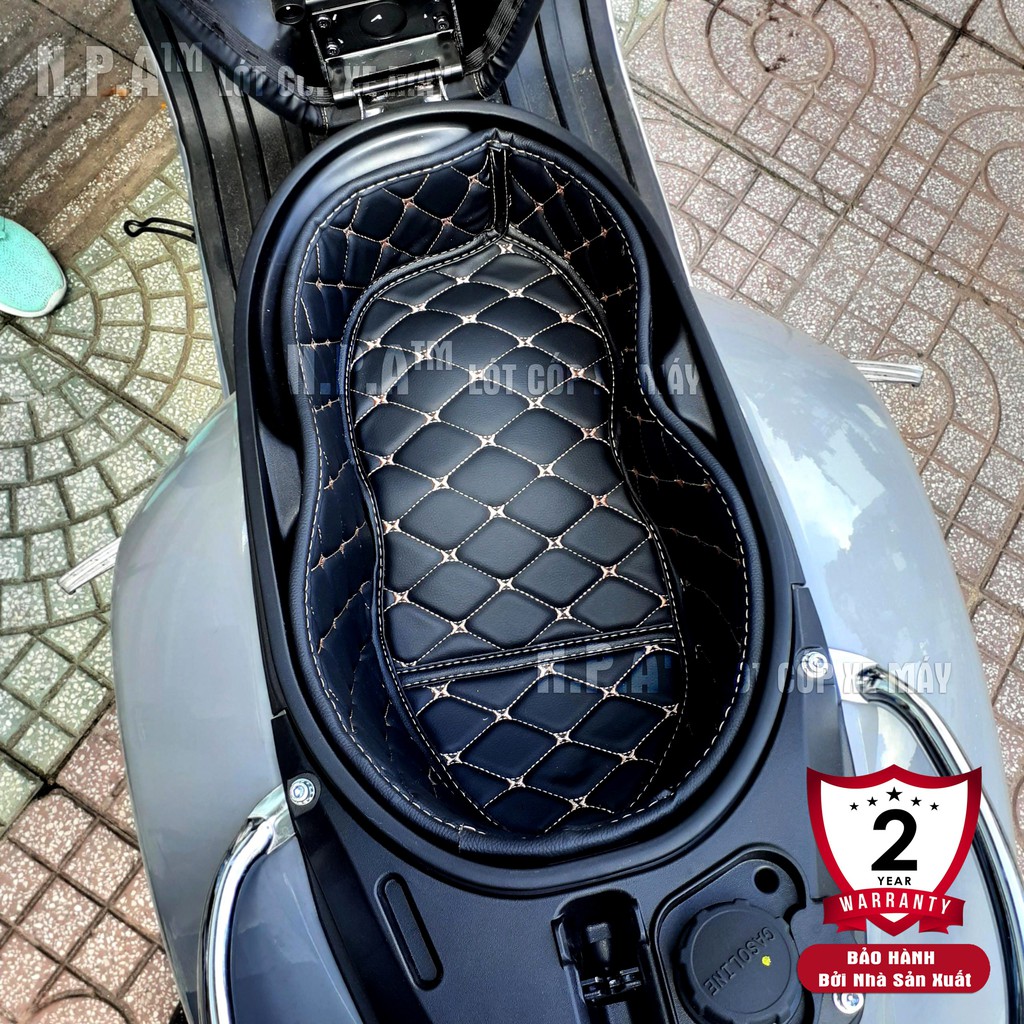Lót Cốp Xe Máy cho Piaggio Vespa GTS, Chống Sốc - Cách Nhiệt, Có TÚI để giấy tờ.