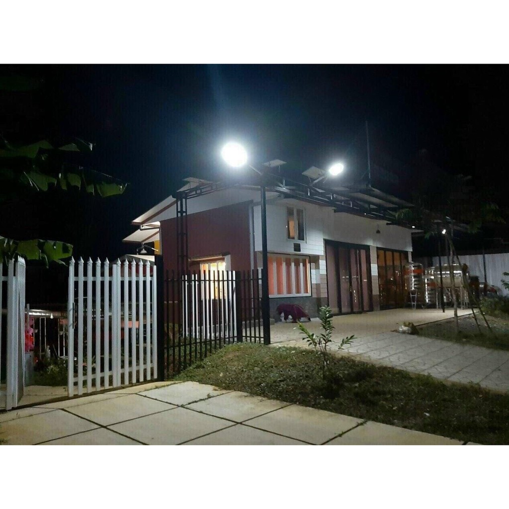 Đèn năng lượng mặt trời đường phố,sân vườn Max Solar công suất 100W Chính Hãng tuổi thọ 10 năm
