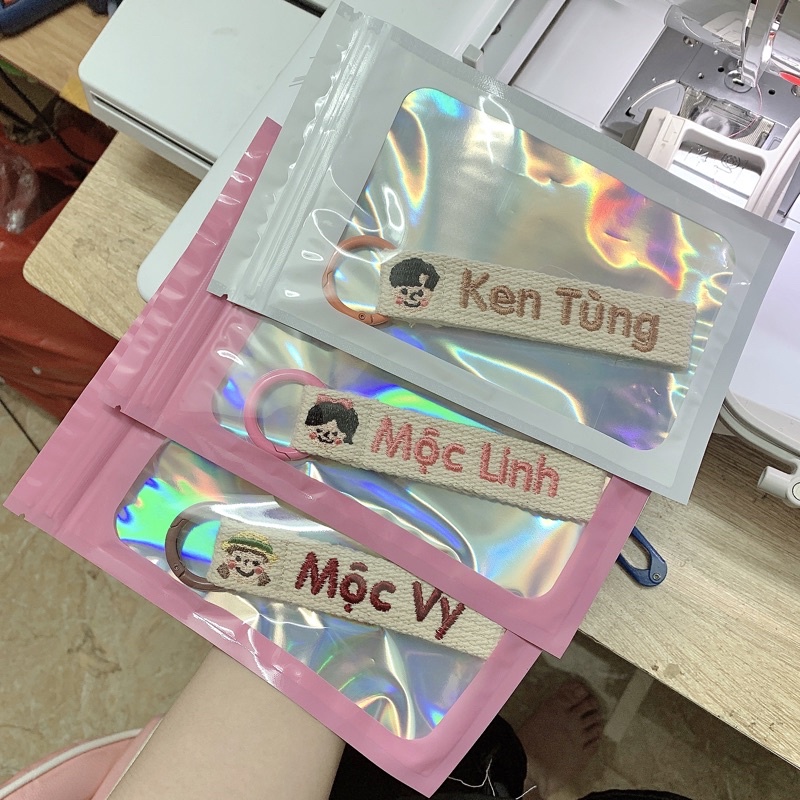 Nametag thêu tên theo yêu cầu hình bé trai, bé gái