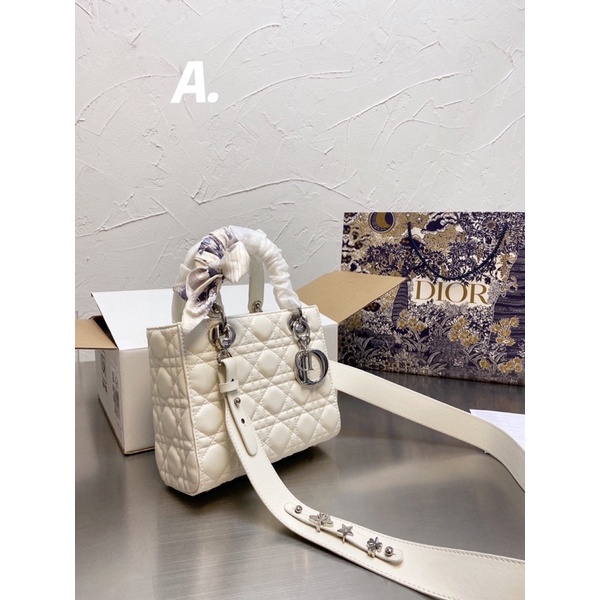 TÚI  LADY 5 Ô DA LÌ KÈM KHĂN KHOÁ BẠC SILVER METAL