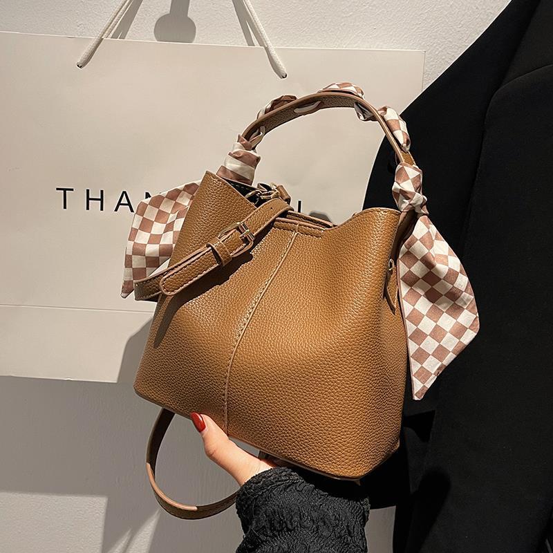 Túi xách IELGY kiểu xô phối lụa phong cách cổ điển thời trang cho nữ