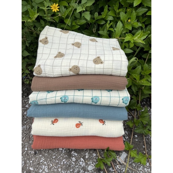 vải xô muslin 2 lớp cao cấp loại 1 mềm mịn con gấu nền kẻ hot hit may quần áo,khăn mặt,khăn tắm cho bé