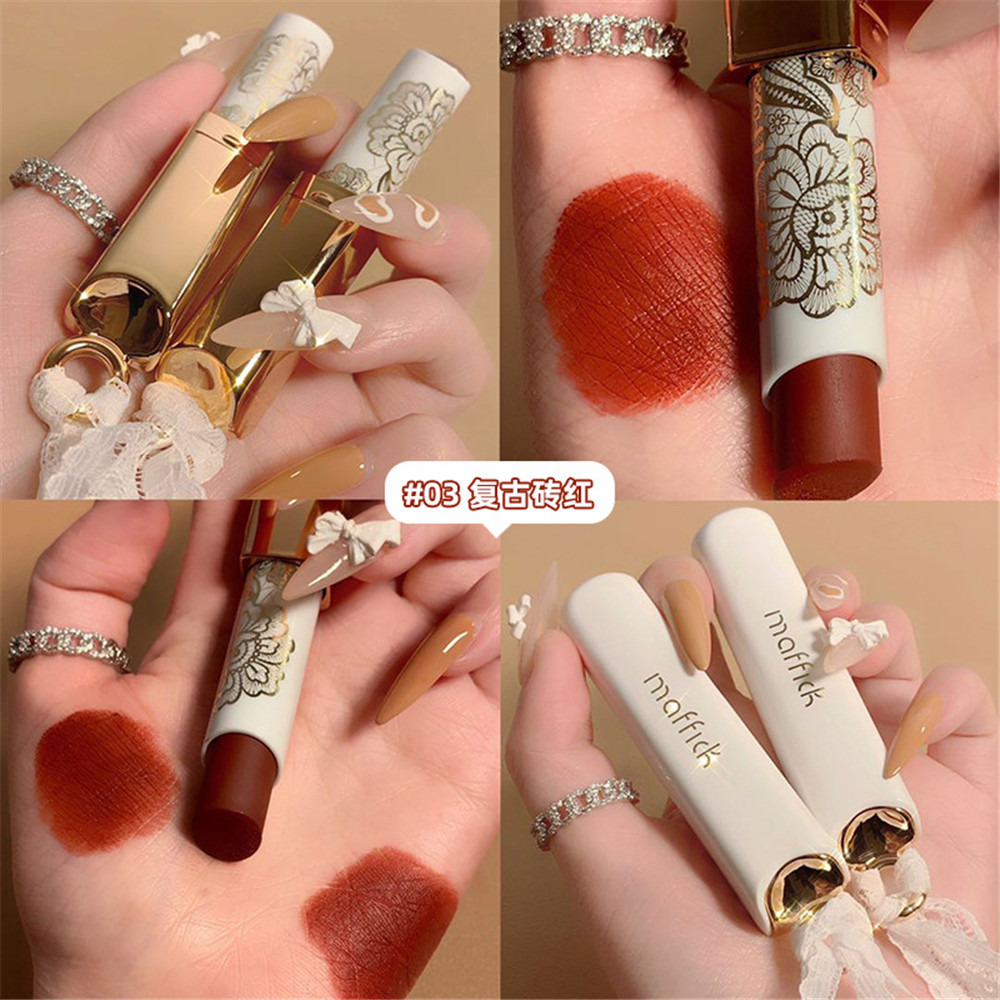 6 màu Son môi Hàn Quốc Sẵn sàng Stock Light Matte Lip Balm Bền Trắng với Ren Phổ biến Học sinh Trang điểm Làm đẹp