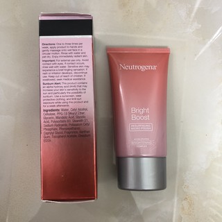 Kem tẩy tế bào chết Neutrogena Bright Boost 75ml