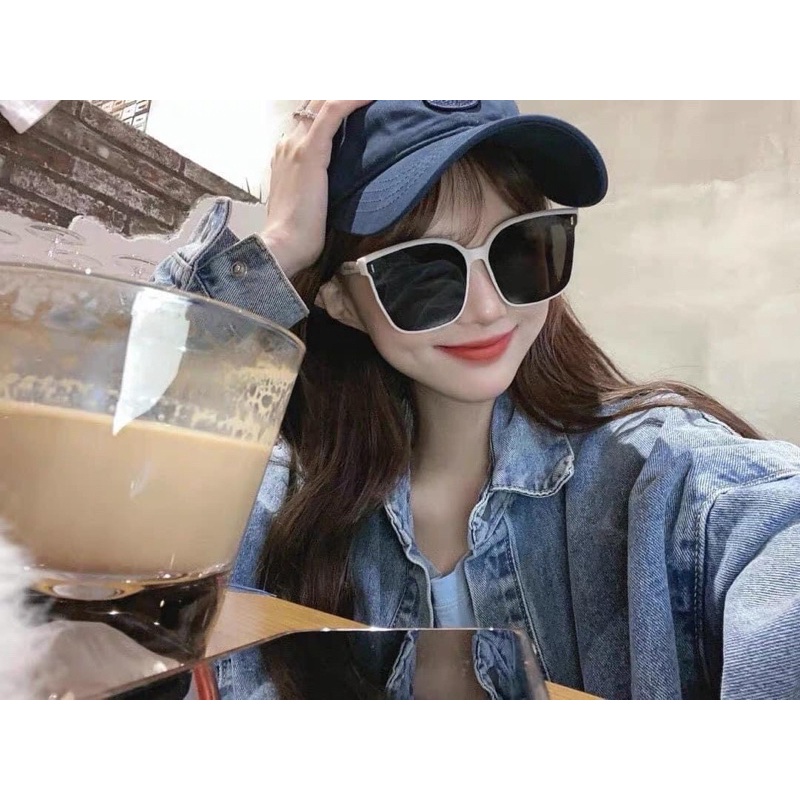Kính Râm Thời Trang Gọng Kính Mat Mèo to gọng đen kẻ dọc phong cách Hàn Quốc cho nam và nữ K22 hải hà shop