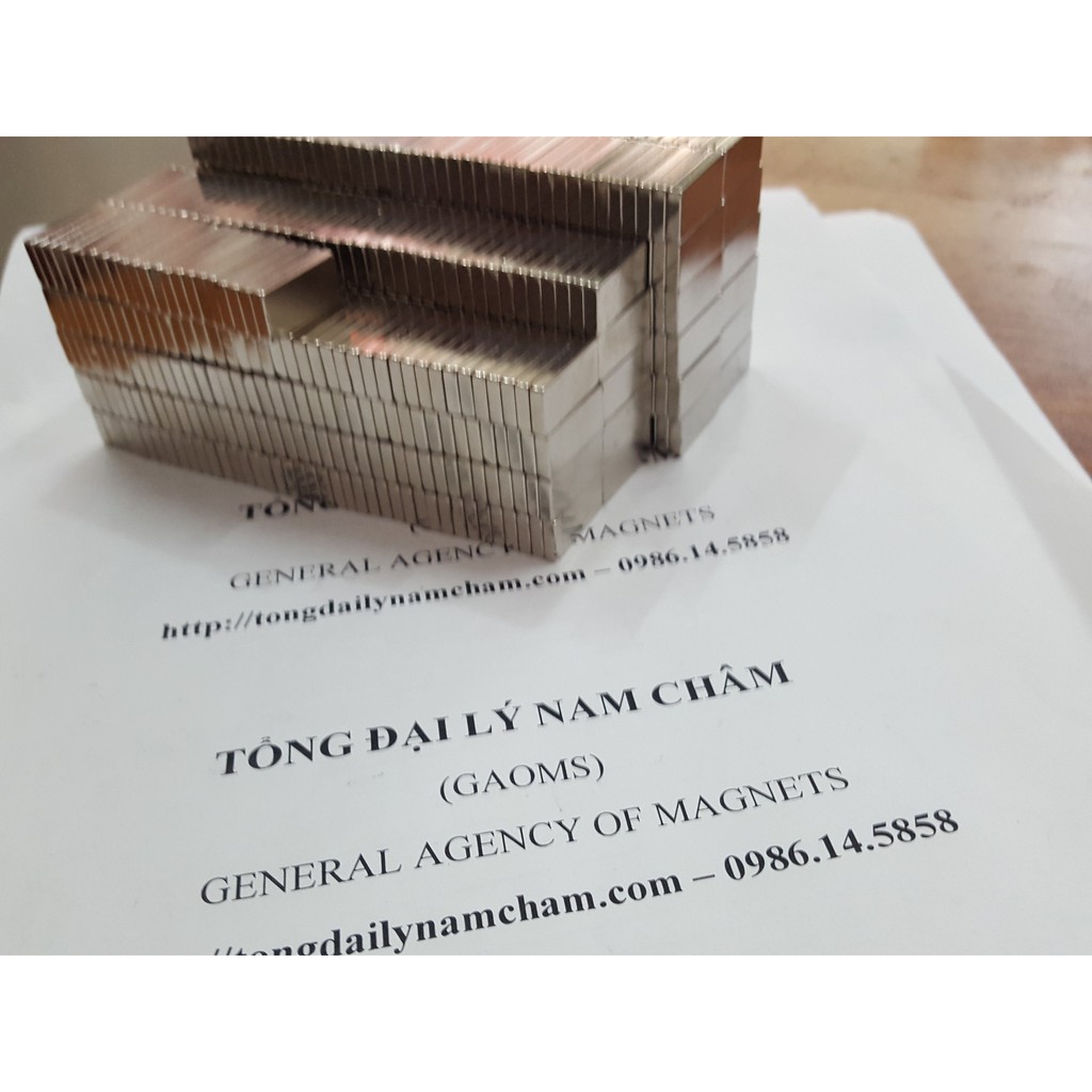 Nam châm trắng 20x10x3mm