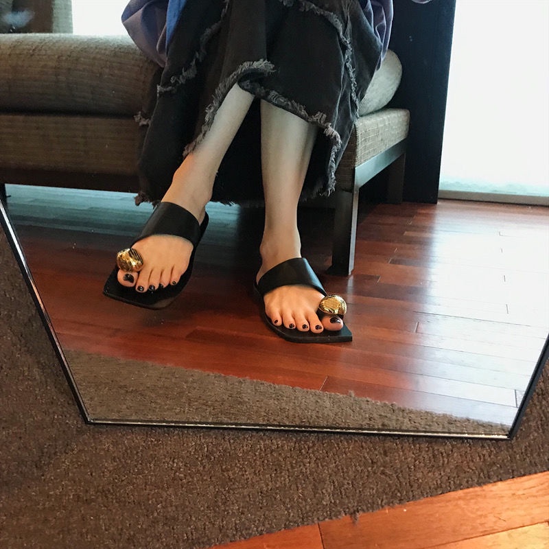 Dép Sandal Đế Bằng Mũi Vuông Quai Đính Khóa Kim Loại Thời Trang Mùa Hè Cho Nữ