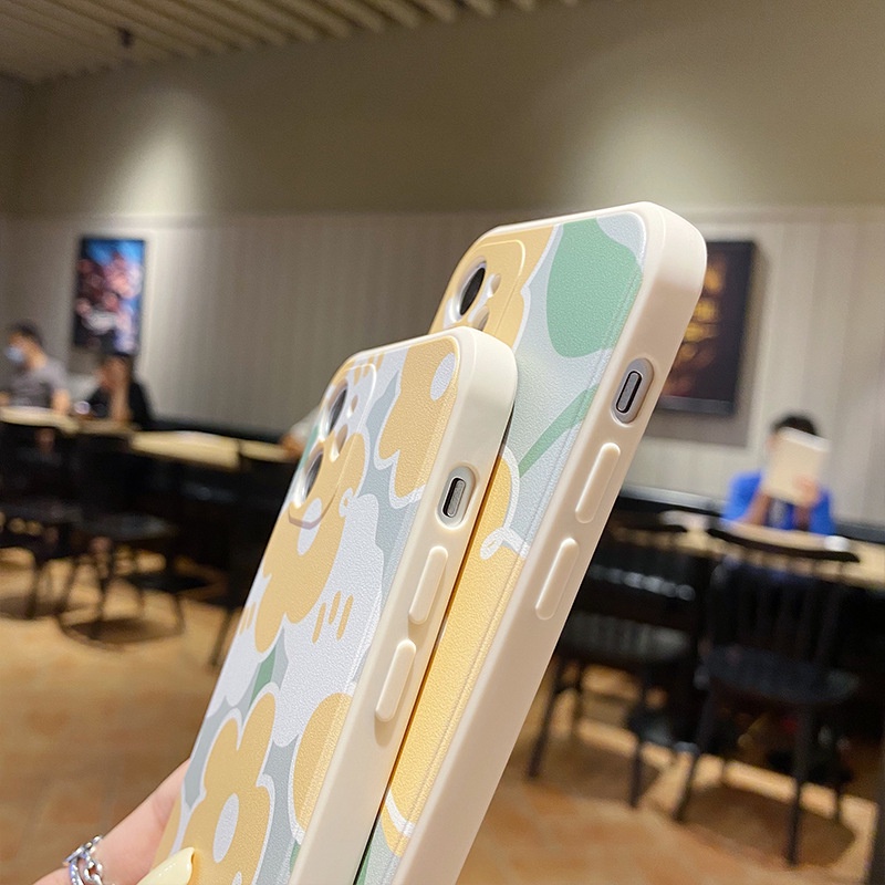 Ốp lưng iphone cạnh vuông Bông hoa vàng dành cho ip 6 đến 14promax - e233