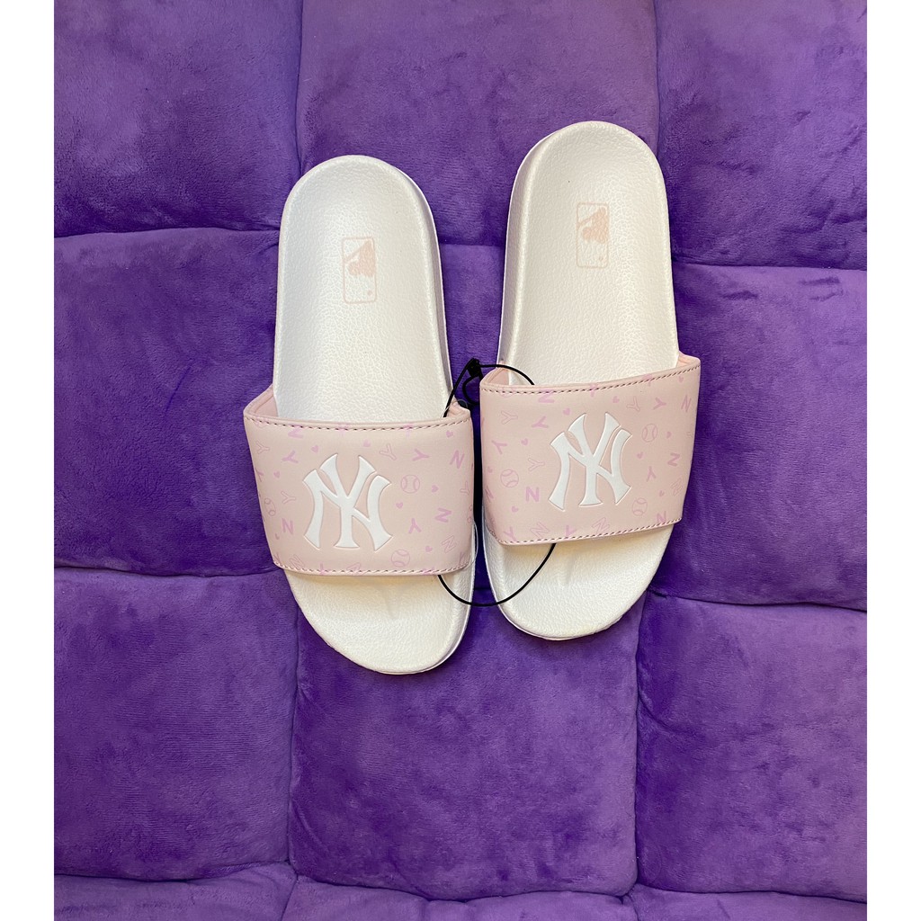 Dép MLB New York Yankess Hồng Auth
