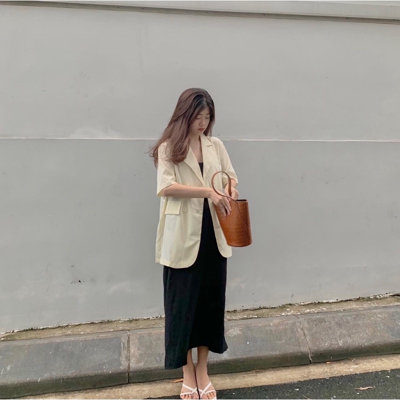 Áo blazer ngắn tay cúc sau