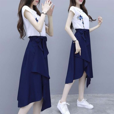 Set Áo Thun Tay Lỡ Dáng Rộng + Chân Váy Xẻ Tà Phong Cách Hàn Quốc Thời Trang Cho Nữ C6010