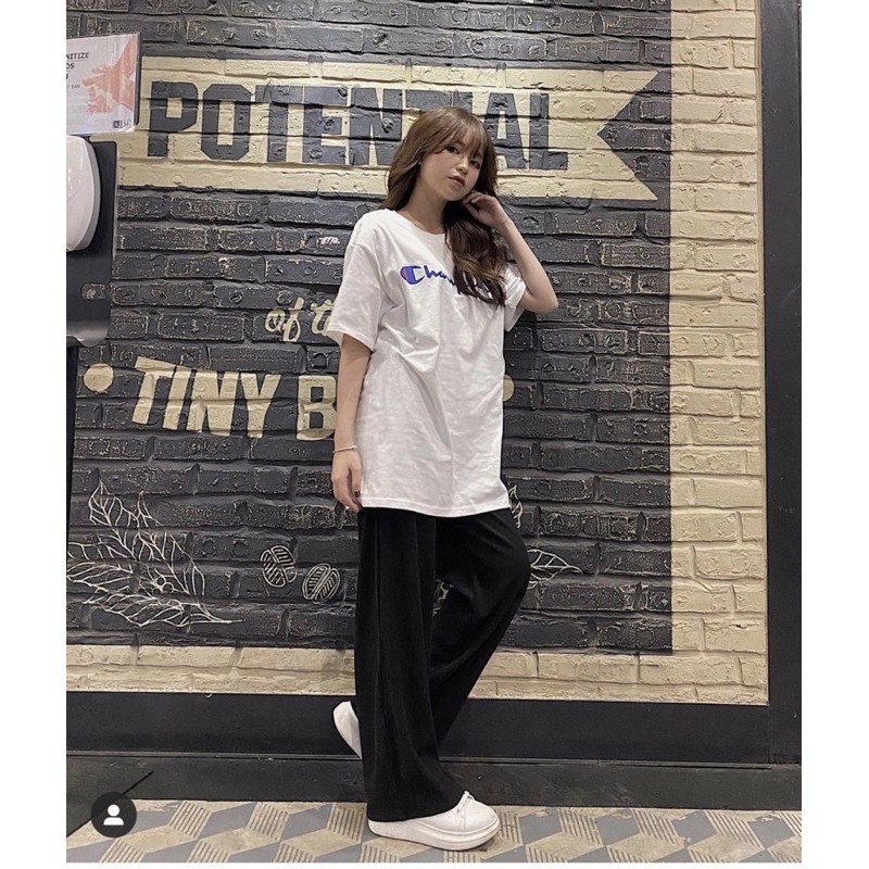 Áo phông Championn siêu dễ mặc | BigBuy360 - bigbuy360.vn