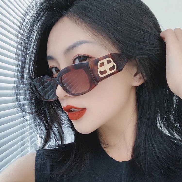 Kính mát gọng vuông thời trang sành điệu cho nam nữ