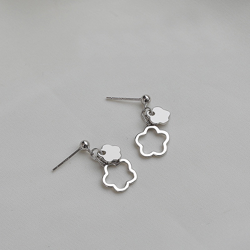 Khuyên Tai/ Khuyên Tai Hình Hoa Rỗng Đơn Giản Thanh Lịch Thời Trang Hàn Quốc Cho Nữ